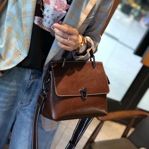 TRUST-U Soft leather women’s bag crossbody bag women 2024 new underarm bag niche high-grade sense large capacity commuter bag