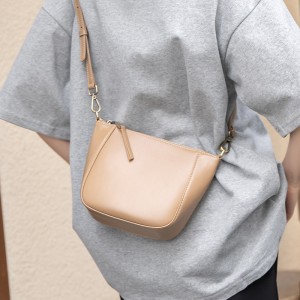 TRUST-U Soft leather women’s bag crossbody bag women 2024 new underarm bag niche high-grade sense large capacity commuter bag