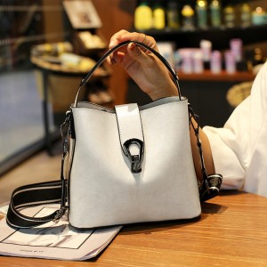 TRUST-U Soft leather women’s bag crossbody bag women 2024 new underarm bag niche high-grade sense large capacity commuter bag