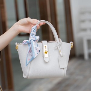 TRUST-U Soft leather women’s bag crossbody bag women 2024 new underarm bag niche high-grade sense large capacity commuter bag