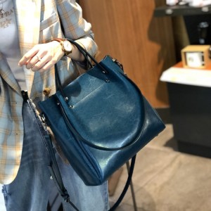 TRUST-U Soft leather women’s bag crossbody bag women 2024 new underarm bag niche high-grade sense large capacity commuter bag