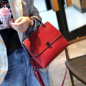 TRUST-U Soft leather women’s bag crossbody bag women 2024 new underarm bag niche high-grade sense large capacity commuter bag