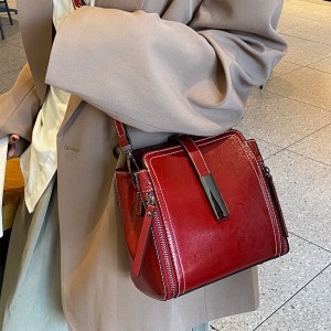 TRUST-U Soft leather women’s bag crossbody bag women 2024 new underarm bag niche high-grade sense large capacity commuter bag