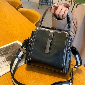 TRUST-U Soft leather women’s bag crossbody bag women 2024 new underarm bag niche high-grade sense large capacity commuter bag