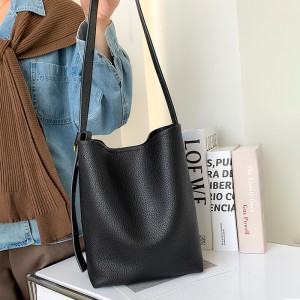 TRUST-U Soft leather women’s bag crossbody bag women 2024 new underarm bag niche high-grade sense large capacity commuter bag